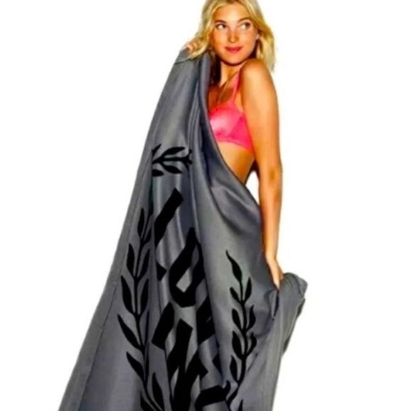 PINK Victoria's Secret Other - VS PINK Blanket